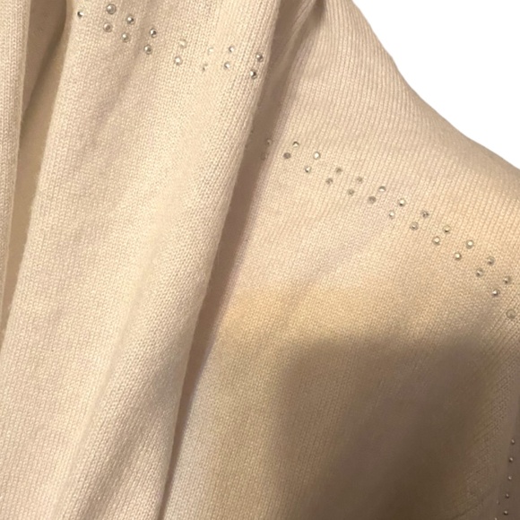 CASHMERE, MARCCAIN, beige shrug with silver coloured rhinestones - Picture 10 of 16